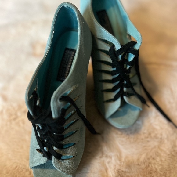 Platform suede deena and ozzy. - Picture 3 of 3